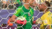 Neymar marca pênalti e goleiro norueguês pede perdão após discussão