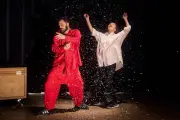 Nova peça 'História' da Cia Brasileira de Teatro investiga memória coletiva
