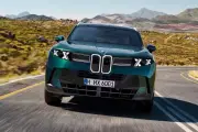 Novo BMW X5 2024: SUV de luxo elétrico com tela panorâmica e comandos de voz