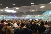 Novo sistema de fronteira da UE causa caos e filas de até 5h em aeroportos