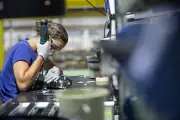 Novo tarifaço dos EUA sobre máquinas pode gerar efeito em cadeia na indústria, aponta FGV Ibre