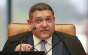 Nunes Marques defende urnas brasileiras a embaixadores que ouviram críticas de Flávio