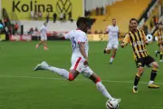 Náutico empata com Criciúma e soma quatro pontos em dois jogos na Série B