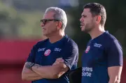 Náutico perde para o Avaí e tem notas baixas; Wenderson é o melhor
