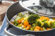 O jeito certo de cozinhar legumes: truques para cores vivas e receitas