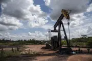 Onde estão os US$ 13 bilhões arrecadados com petróleo venezuelano?
