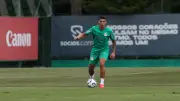 Palmeiras negocia venda de Naves ao Necaxa por US$ 3 milhões