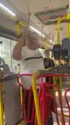 Passageiro ofende motorista de ônibus com insultos racistas no Rio