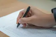 PE: 370 vagas em concursos com salários de até R$ 13,7 mil