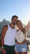 Pedro Neto curte férias no Brasil após Copa do Mundo
