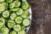 Pepinos: hidratação e saúde metabólica com versatilidade na dieta