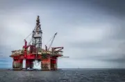 Petróleo apaga avanço após Irã indicar negociações diplomáticas com EUA