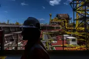 Petrobras adiciona 134 mil barris/dia excedentes em FPSOs e amplia eficiência