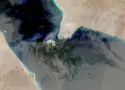Petroleiros com carga saudita mudam rota após ameaças houthis no Mar Vermelho