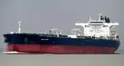 Petroleiros sauditas mudam rota após ameaças houthis no Mar Vermelho