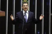 PF suspeita que Sóstenes usou verba da Câmara para pagar carro da filha