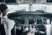 Piloto relata 'calafrio' ao ver luzes no céu do Paraná
