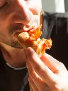 Pizza de liquidificador: receita fácil e rápida viraliza nas redes