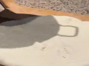 Pizzaiolo de São Roque usa gelo para assar pizza com parmesão