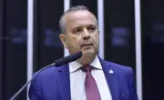 PL denuncia 20 mil perfis falsos que atacam Flávio Bolsonaro no TSE