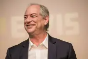 PL oficializa apoio a Ciro Gomes ao governo do Ceará