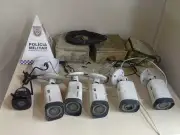 PM desmonta câmeras ilegais em postes públicos em Paraty