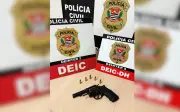 Polícia apreende arma de latrocínio escondida em brinquedos de criança de 4 anos