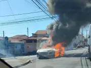 Porsche pega fogo em Indaiatuba sem deixar vítimas