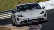 Porsche Taycan Turbo GT ganha pacote Manthey de R$ 700 mil para pistas