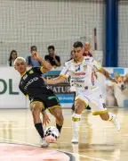 Praia Clube vence Jaraguá por 3 a 2 na 13ª rodada da LNF