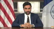 Prefeito de NY homenageia Garrincha antes de Brasil e Noruega na Copa 2026