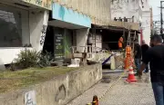 Prefeitura de Cabo Frio recolhe 14 toneladas de lixo em prédio abandonado da Oi