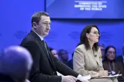 Premiê da Ucrânia deixa cargo; críticos de Zelensky questionam mudança