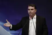 Presidente do União Brasil evita convenção de Flávio Bolsonaro em SP