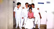 Professora luta por prótese após acidente de trem e picada de cobra
