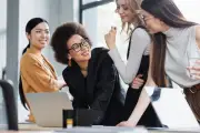 Programa Dn'A Women 2026: 60 vagas para universitárias em SP