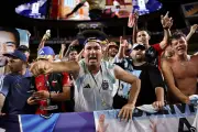 Proibidas bandeiras das Malvinas em Argentina x Inglaterra na Copa