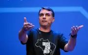 PT aciona PGR contra Flávio Bolsonaro por carta de Rubio