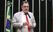 PT e PSB negociam vice de Patrus Ananias ao governo de Minas