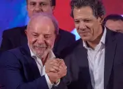 PT oficializa Haddad em SP e nacionaliza disputa com Lula