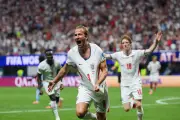 Pubs na Inglaterra poderão ficar abertos até 5h durante jogo da Copa