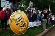 Quase 1 milhão perdeu dinheiro com memecoin de Trump, aponta Nansen