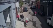 Quatro ladrões armados invadem lava-jato e roubam três carros em BH