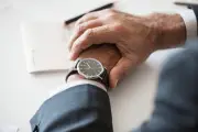 Quatro minutos extras no trabalho podem gerar justa causa? Entenda