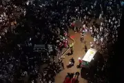 Queda de semáforo fere torcedor argentino em Mar del Plata