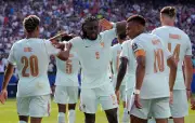 Rajoy causa polêmica ao dizer que França não tem jogadores franceses