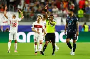 Árbitro que aplicou 'Lei Vinicius Jr' apitará França x Espanha na semi