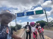 Romeiros percorrem 550 km a pé de PE a Juazeiro do Norte