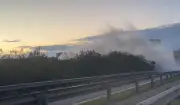 Rompimento de adutora alaga trecho da Rodovia Dom Pedro I em Campinas