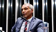 Romário abre mão do salário de senador durante a Copa do Mundo